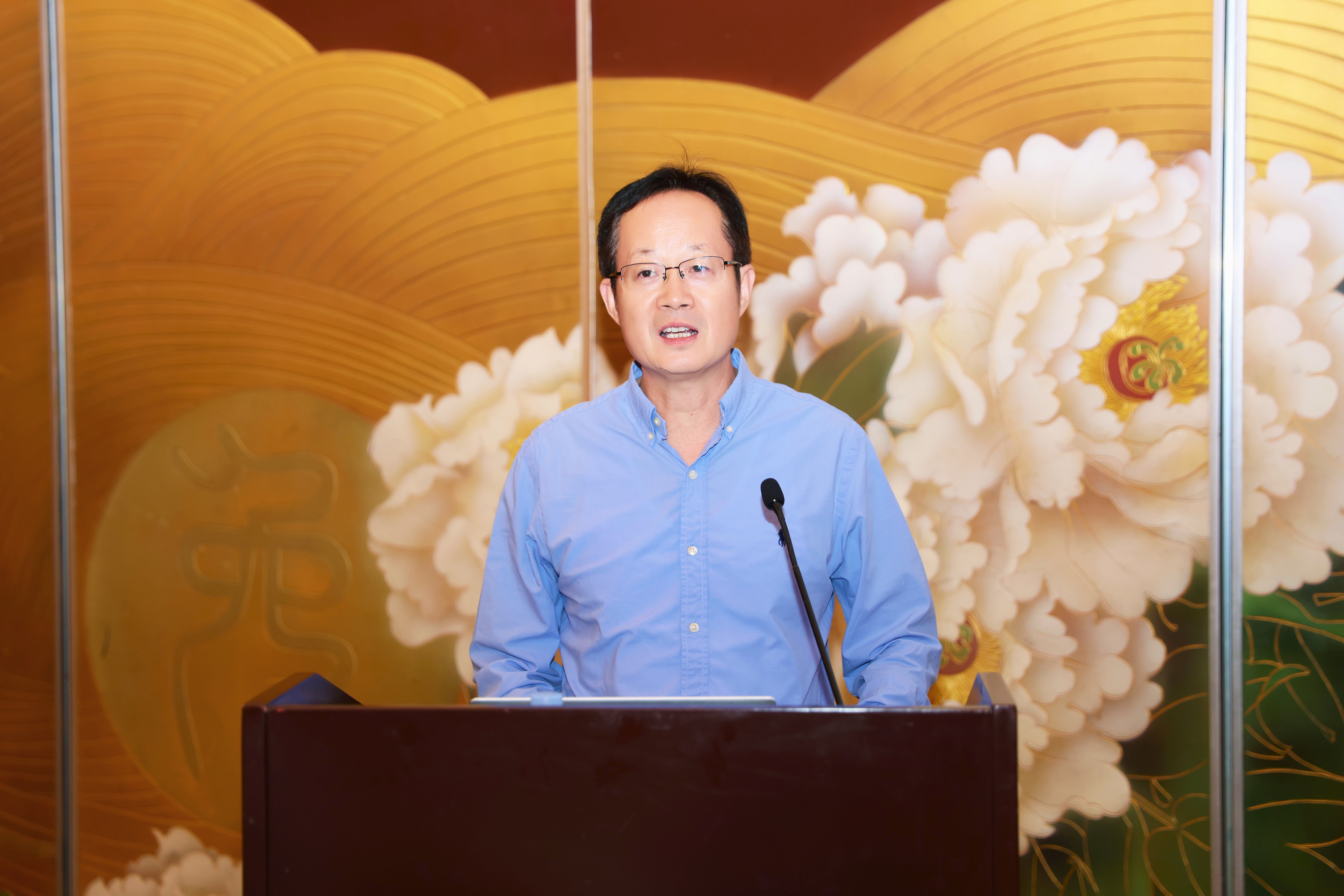 中华医学会杂志社副社长吕相征致欢迎辞